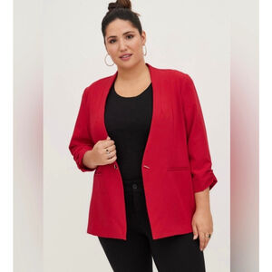 Torrid Red Collarless 3/4 Sleeve Gold Clasp Blazer Size 4X 26 NWT